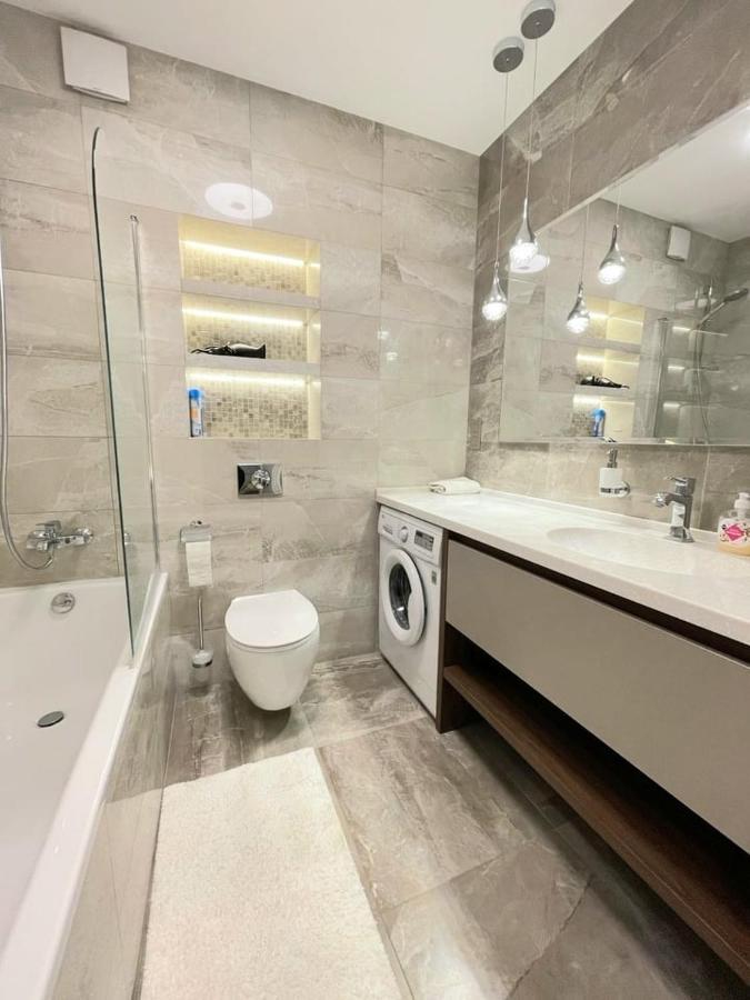 1 Room 60M2 Center Of Obolon Near River Side. 11 Floor Kiev Eksteriør bilde